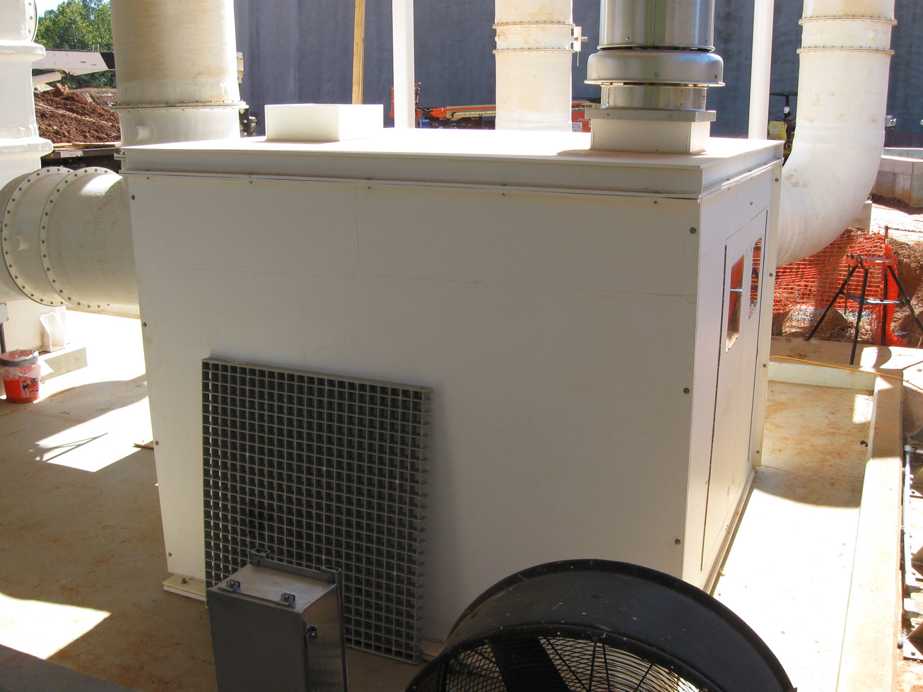 Large Fan Enclosure with Top Vent Fan